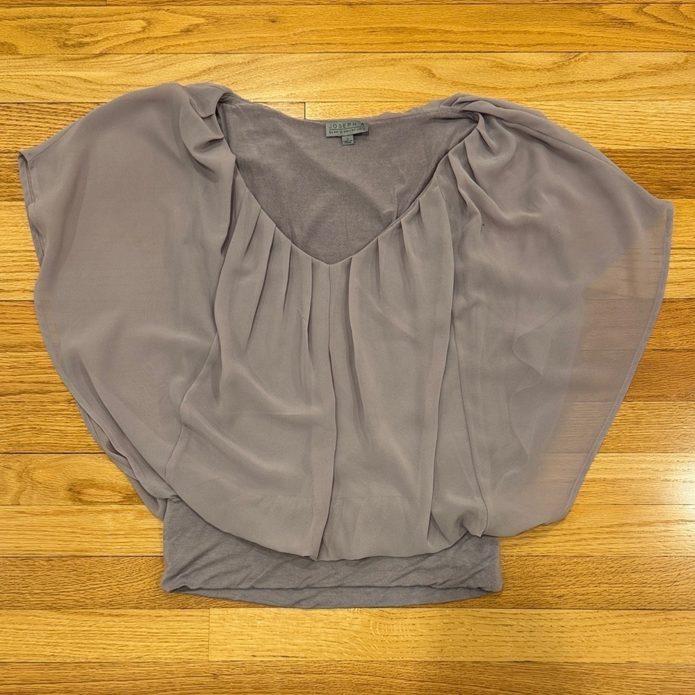 Joseph A. Women's Blouse in Soft Gray